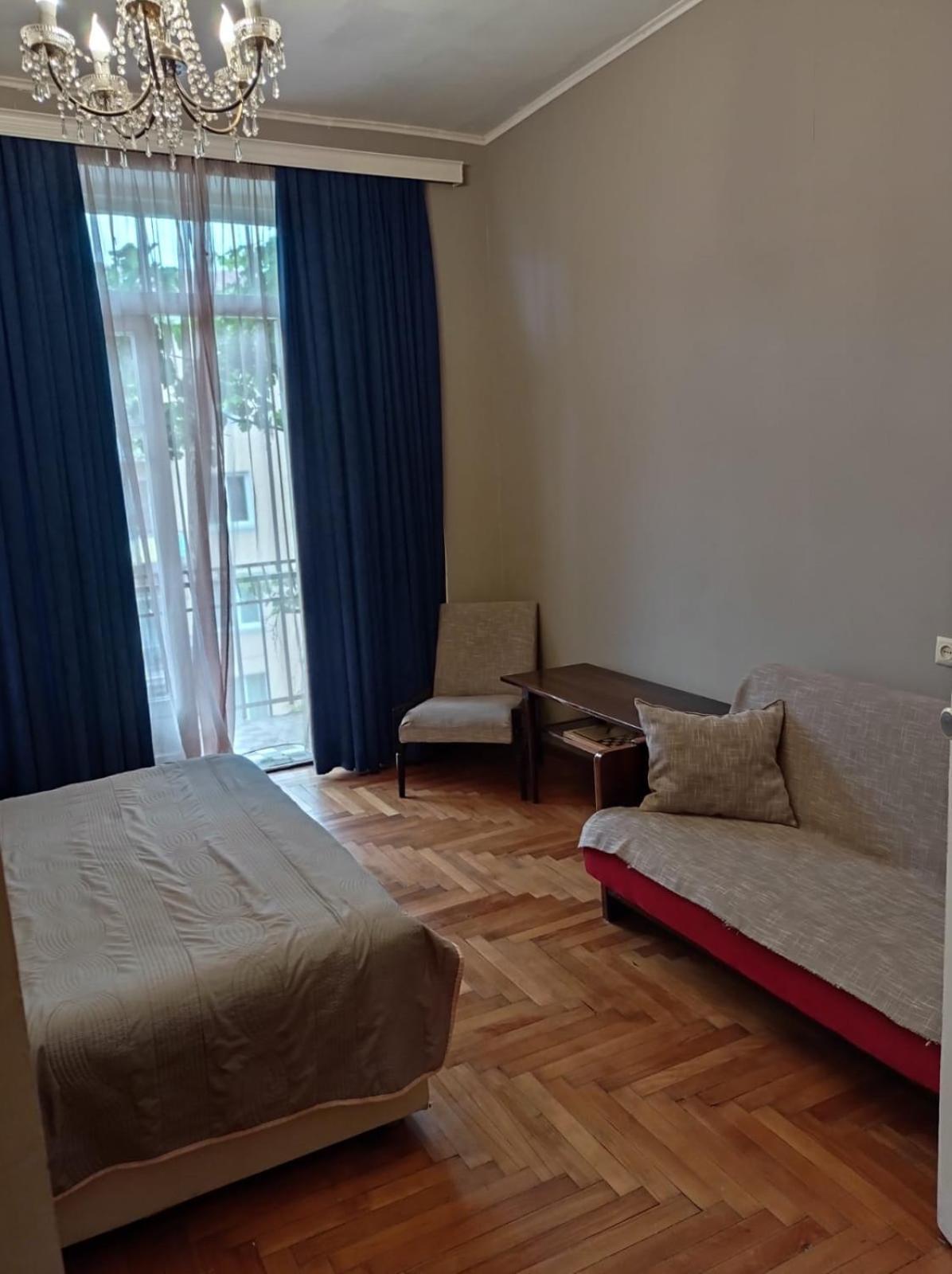 Апартаменты От Зуры Batumi Bagian luar foto