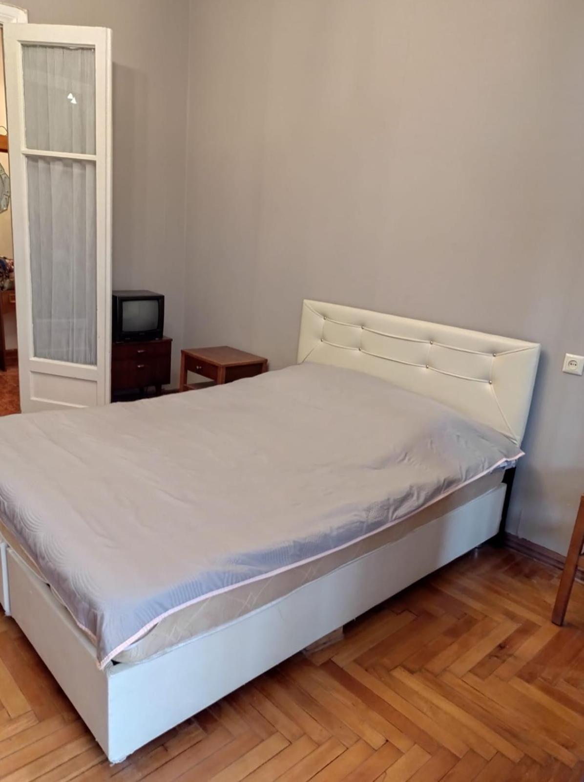 Апартаменты От Зуры Batumi Bagian luar foto
